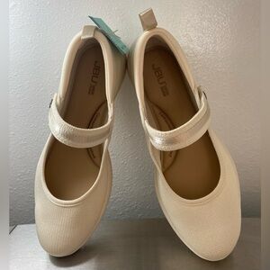 WOMENS Cream Mary Jane Shoes